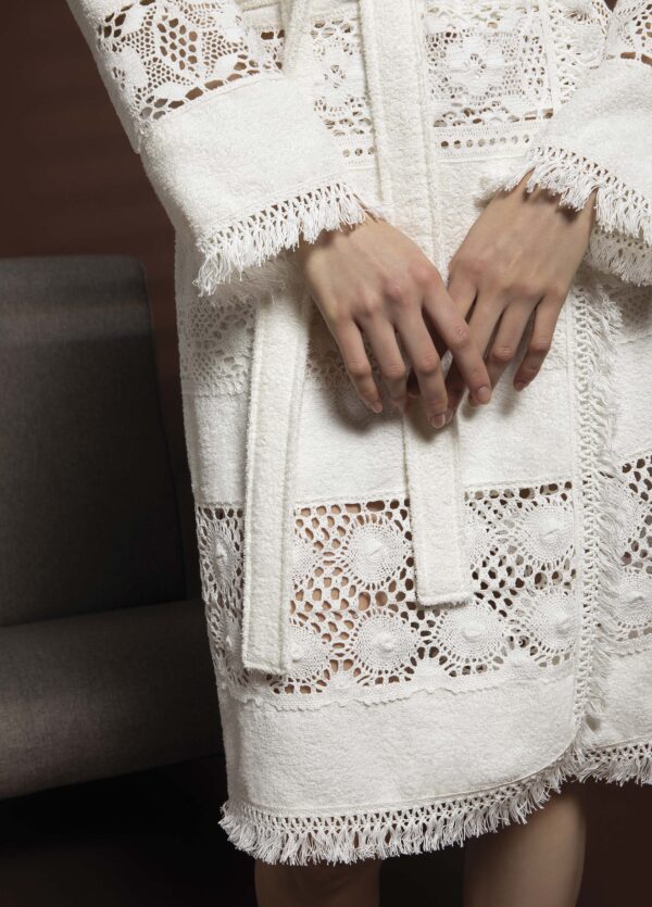 Multi-lace trench coat bathrobe - Image 2